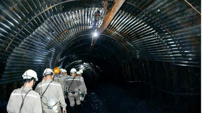 <a href="/doanh-nghiep" title="Doanh nghiệp" rel="dofollow">Doanh nghiệp</a>