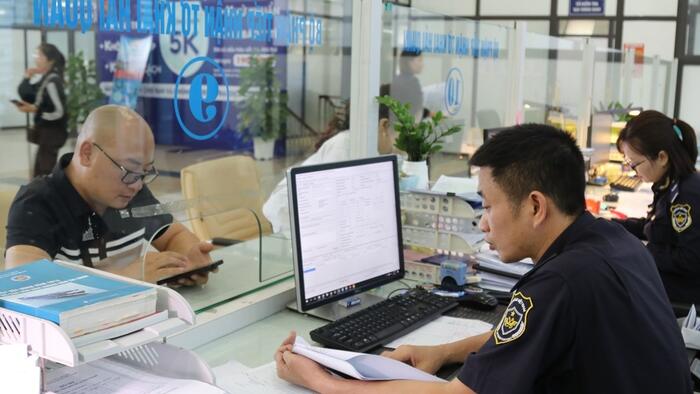 <a href="/tai-chinh" title="Tài chính" rel="dofollow">Tài chính</a>