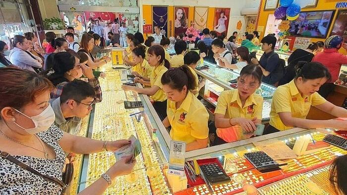 <a href="/thi-truong" title="Thị trường" rel="dofollow">Thị trường</a>