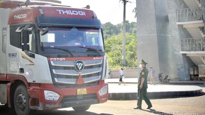 <a href="/thi-truong" title="Thị trường" rel="dofollow">Thị trường</a>