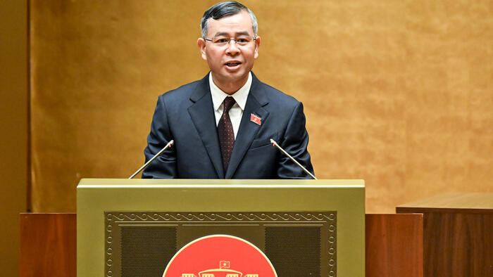 <a href="/thuong-gia" title="Thương gia" rel="dofollow">Thương gia</a>