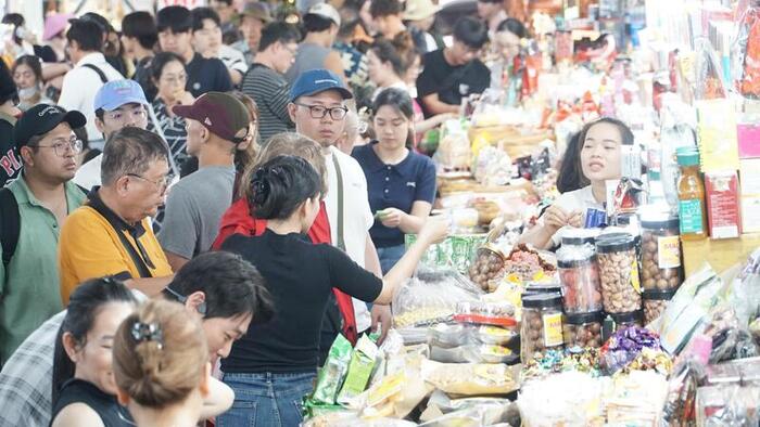 <a href="/tai-chinh" title="Tài chính" rel="dofollow">Tài chính</a>