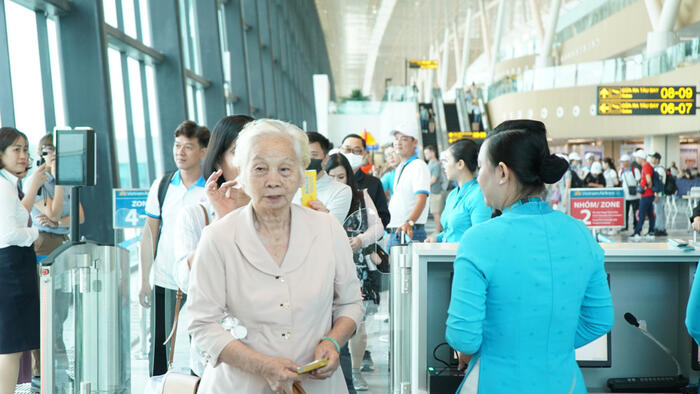 <a href="/doanh-nghiep" title="Doanh nghiệp" rel="dofollow">Doanh nghiệp</a>