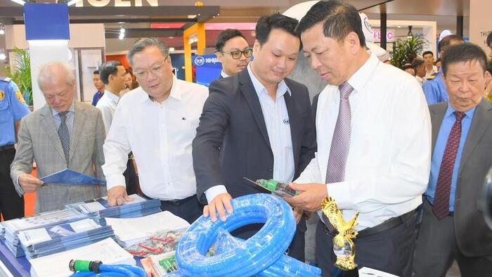 <a href="/cong-nghe" title="Công nghệ" rel="dofollow">Công nghệ</a>