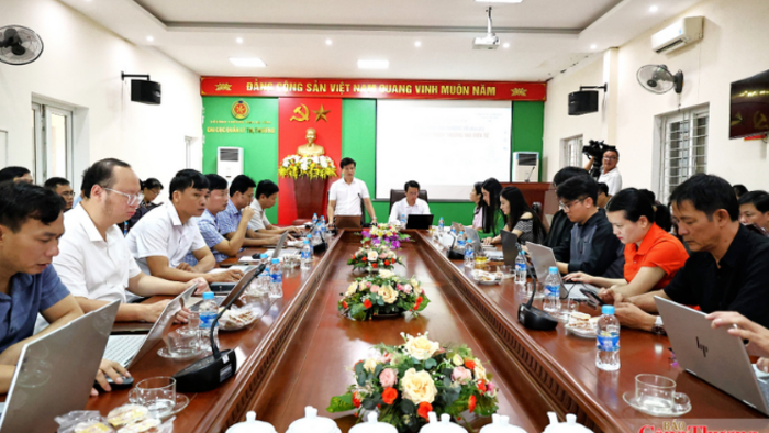 <a href="/thuong-gia" title="Thương gia" rel="dofollow">Thương gia</a>