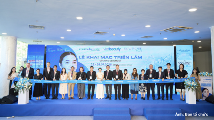 <a href="/thuong-gia" title="Thương gia" rel="dofollow">Thương gia</a>