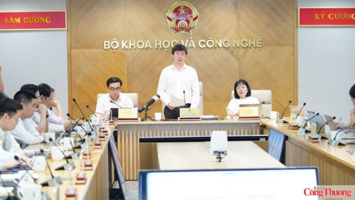 <a href="/cong-nghe" title="Công nghệ" rel="dofollow">Công nghệ</a>