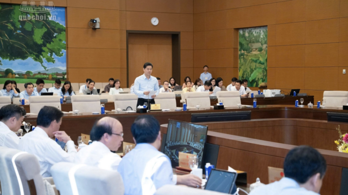 <a href="/thi-truong" title="Thị trường" rel="dofollow">Thị trường</a>