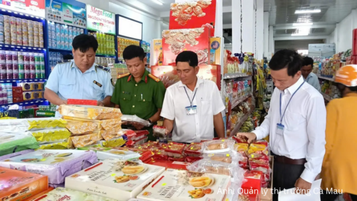 <a href="/thi-truong" title="Thị trường" rel="dofollow">Thị trường</a>