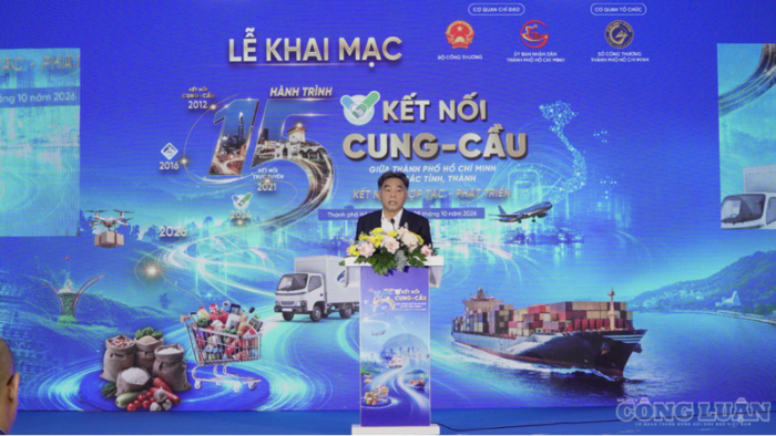<a href="/thi-truong" title="Thị trường" rel="dofollow">Thị trường</a>