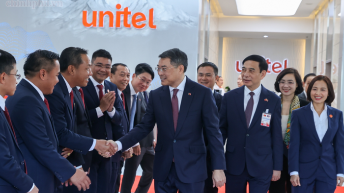 <a href="/doanh-nghiep" title="Doanh nghiệp" rel="dofollow">Doanh nghiệp</a>