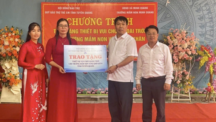<a href="/thi-truong" title="Thị trường" rel="dofollow">Thị trường</a>