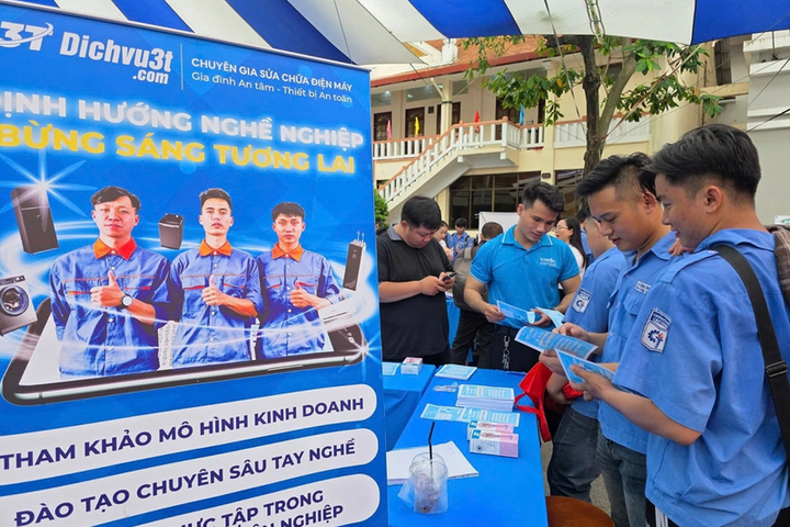 Cần chính sách ưu tiên đào tạo, thu hút và giữ chân kỹ sư ngành điện