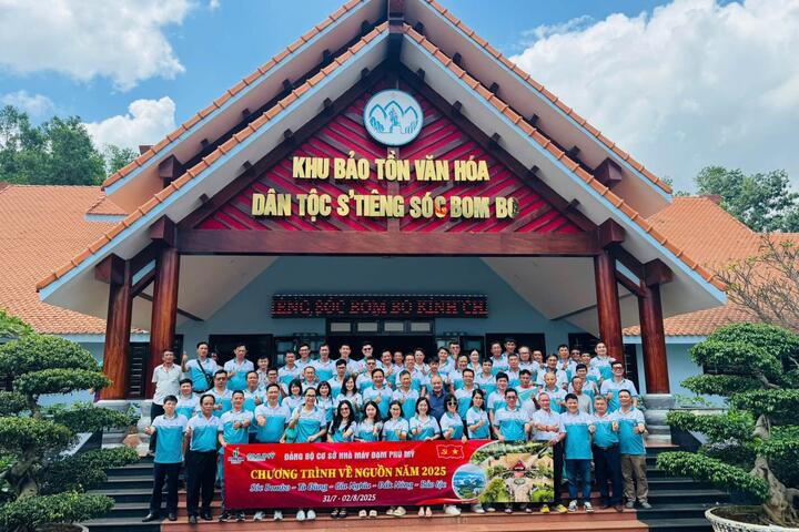 Đảng bộ Đạm Phú Mỹ tổ chức hành trình về nguồn tại Bom Bo (Đồng Nai)