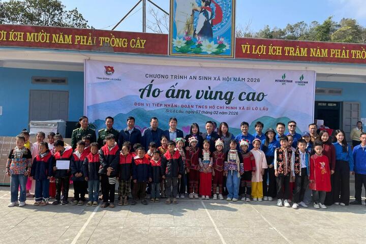 VPI và PVChem phối hợp tổ chức chương trình “Áo ấm vùng cao”, “Tết vì người nghèo” tại Lai Châu