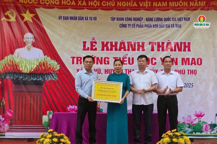 Petrovietnam lan tỏa hơi ấm mùa Xuân về Đất Tổ