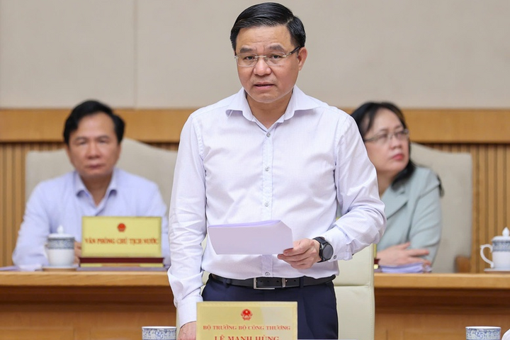 Bộ trưởng Lê Mạnh Hùng: Nguồn cung xăng dầu và điện được bảo đảm, không để xảy ra gián đoạn