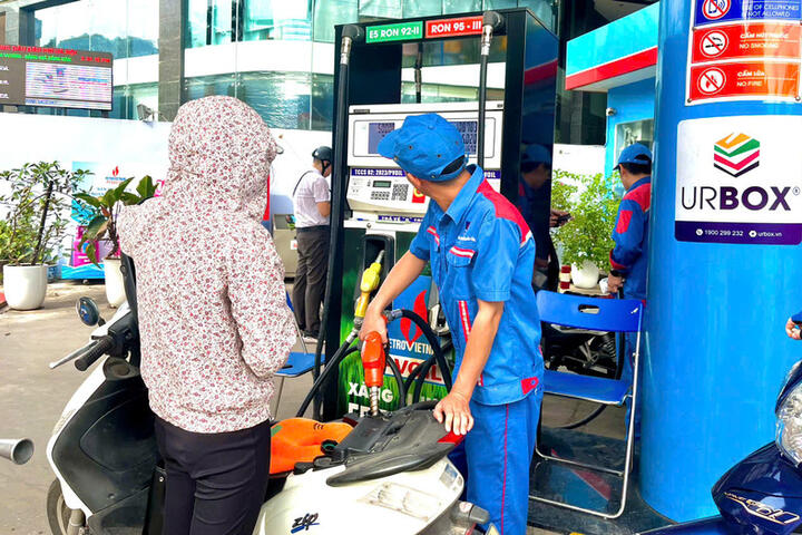 Giá xăng dầu hôm nay 6/5/2026: Thế giới quay đầu giảm mạnh