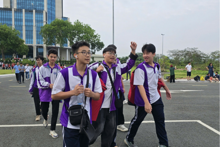 Hàng nghìn học sinh hội tụ tại NIC Hòa Lạc tranh tài Vô địch Quốc gia STEM, AI và Robotics