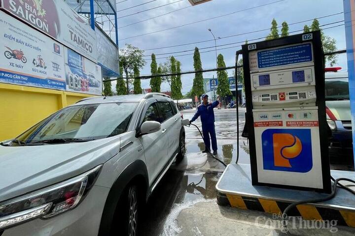 Cần Thơ: Xăng E10 vào thị trường, người dân đón nhận, sức mua ổn định