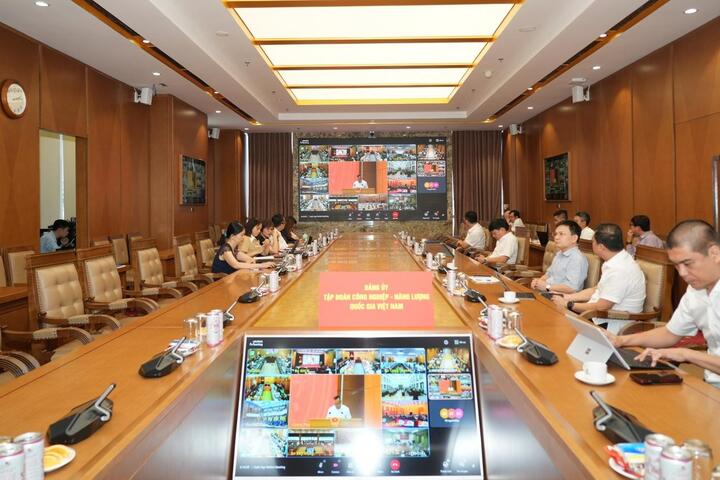Đảng ủy Petrovietnam tham dự tập huấn triển khai thủ tục hành chính của Đảng trên môi trường điện tử
