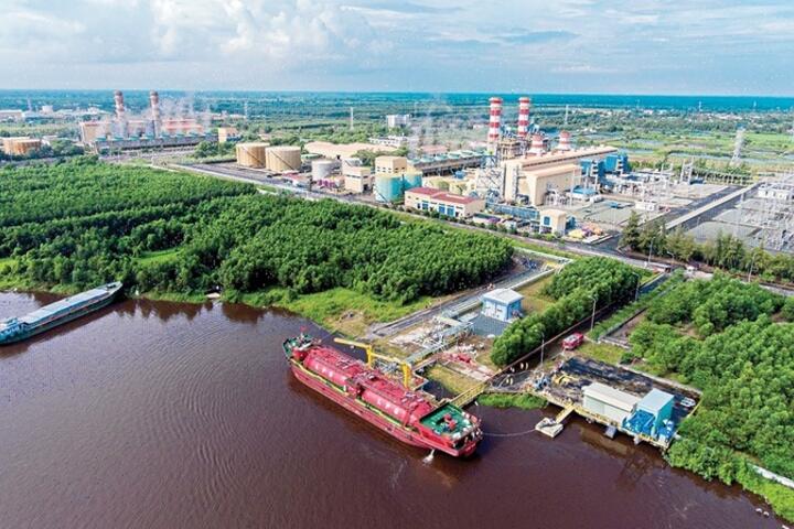 Petrovietnam từ sứ mệnh 'đi tìm lửa' đến kiến tạo năng lượng xanh