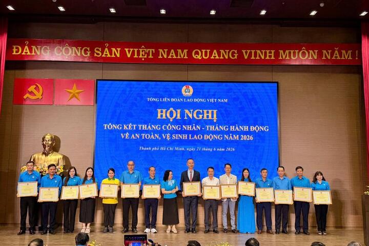PVCFC ghi dấu ấn tại Tháng Công nhân 2026 với nhiều hoạt động tiêu biểu được biểu dương