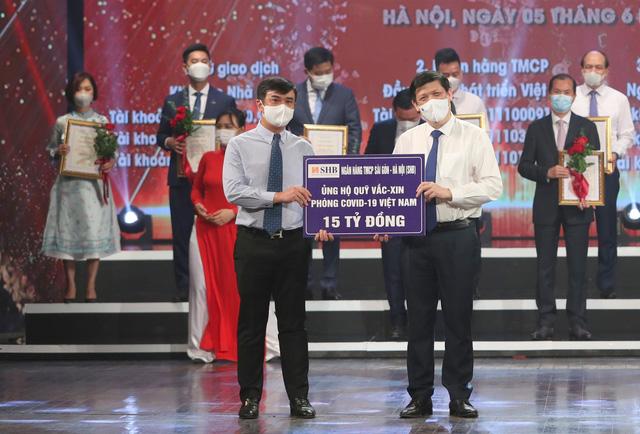 T&T Group và hệ sinh thái của bầu Hiển đóng góp gần 240 tỷ đồng phòng chống dịch COVID-19 - Ảnh 1. T&T Group và hệ sinh thái của bầu Hiển đóng góp gần 240 tỷ đồng phòng chống dịch COVID-19 - Ảnh 1.
