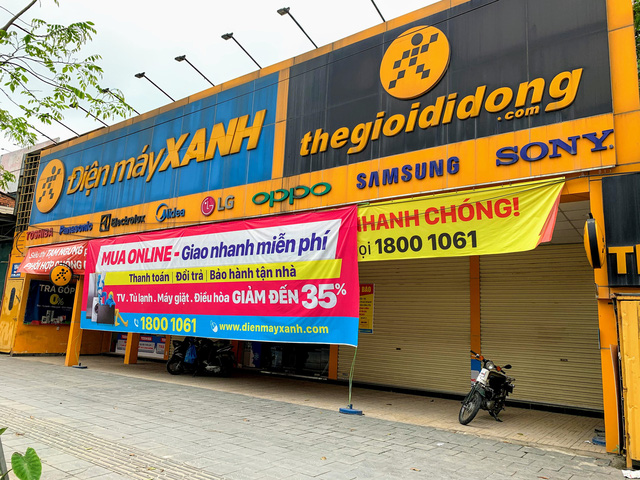 Cửa hàng đóng cửa hàng loạt, vì sao doanh số smartphone tại Việt Nam vẫn tăng vọt trong quý II - Ảnh 2. Cửa hàng đóng cửa hàng loạt, vì sao doanh số smartphone tại Việt Nam vẫn tăng vọt trong quý II - Ảnh 2.