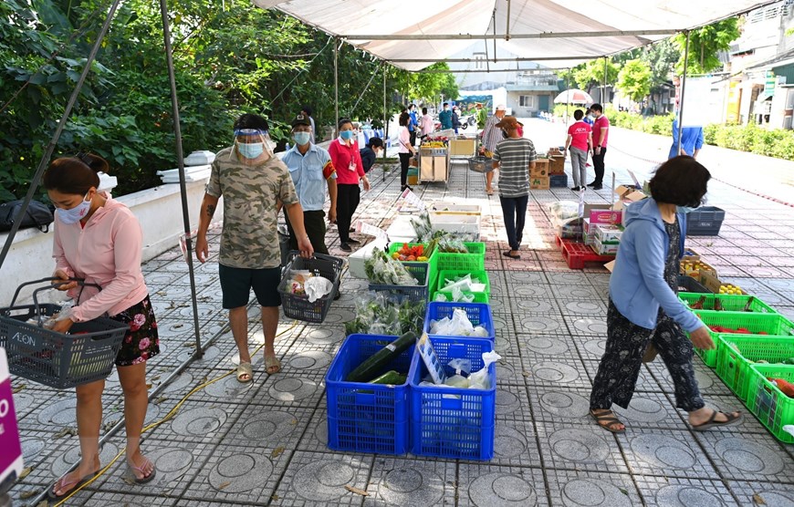 Hà Nội triển khai xe bán hàng lưu động trong thời gian giãn cách | Xã hội | Vietnam+ (VietnamPlus)