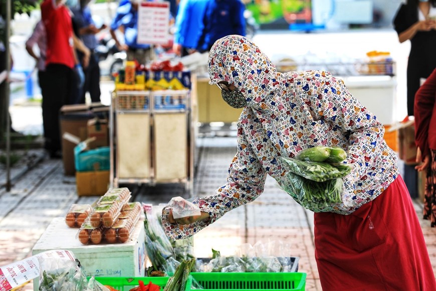 Hà Nội triển khai xe bán hàng lưu động trong thời gian giãn cách | Xã hội | Vietnam+ (VietnamPlus)