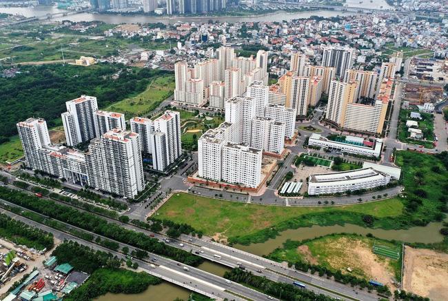 Thiếu hụt nguồn cung bất động sản ở TP.HCM - Ảnh 1