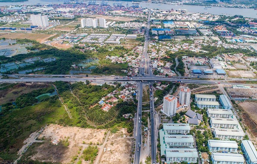 Nhiều ý kiến trái chiều quanh đề xuất mua bán bất động sản qua sàn - Ảnh 1
