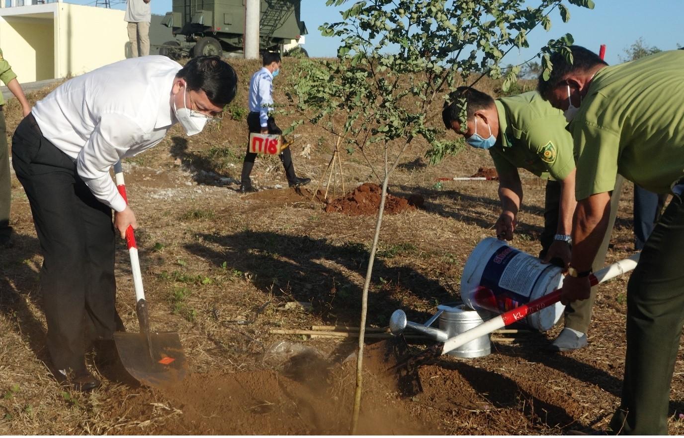 Bà Rịa – Vũng Tàu: Trồng 300.000 cây xanh hưởng ứng ‘Tết trồng cây đời đời nhớ ơn Bác Hồ’ - Ảnh 1