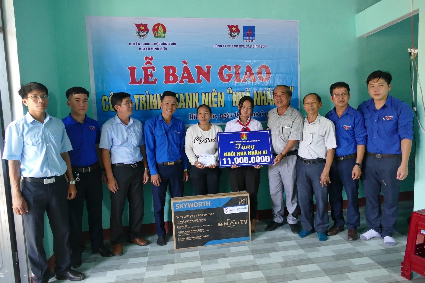 Đoàn Thanh niên BSR bàn giao nhà tình nghĩa tại xã Bình Hải, huyện Bình Sơn Đoàn Thanh niên BSR bàn giao nhà tình nghĩa tại xã Bình Hải, huyện Bình Sơn, tỉnh Quảng Ngãi