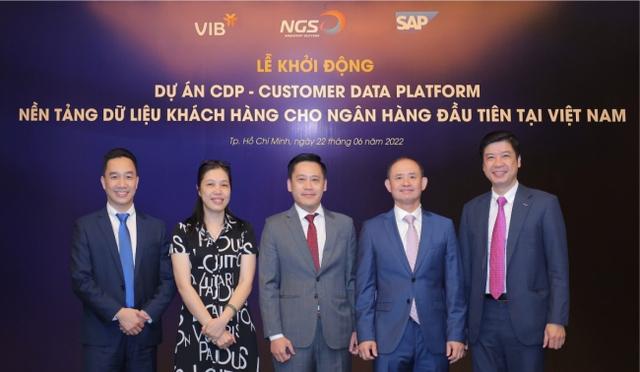 Chân dung khách hàng 360 độ từ nền tảng dữ liệu khách hàng SAP CDP - Ảnh 1.