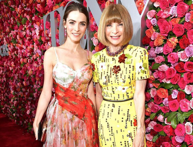 Anna Wintour: Thét ra lửa ở nơi làm việc, cầm trịch làng thời trang, nhưng cũng là mẹ hiền được các con hết mực thương yêu - Ảnh 17.