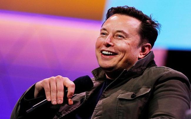 Elon Musk: 'Tôi chưa bao giờ học ở Harvard, nhưng tất cả những người làm việc cho tôi đều là sinh viên tốt nghiệp Harvard'