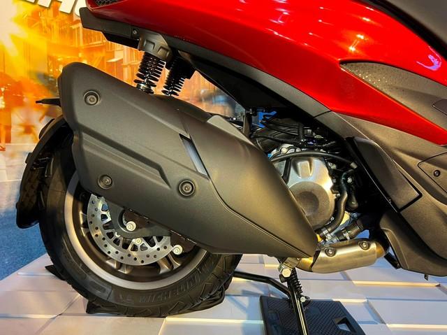Cận cảnh siêu phẩm xe tay ga Piaggio mới về Việt Nam, ngập công nghệ, giá 225 triệu đồng - Ảnh 5.