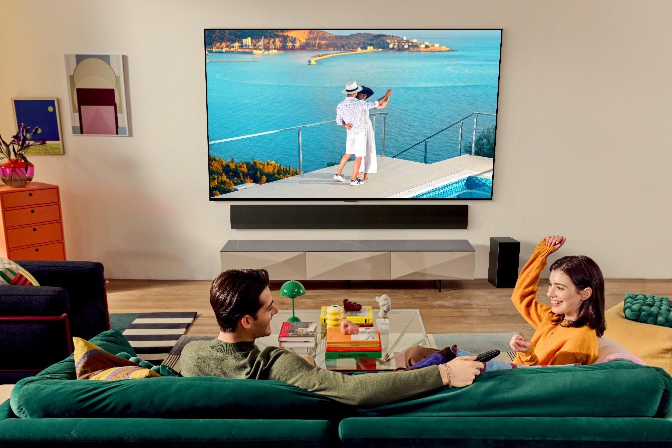 LG đánh dấu 10 năm TV OLED và cải tiến mới trên sản phẩm 2023 - Ảnh 1.