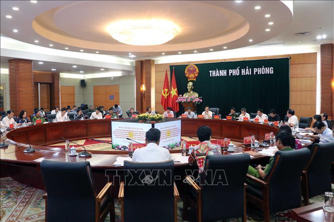 Kinh tế 9 tháng: Vượt qua những Chú thích ảnh