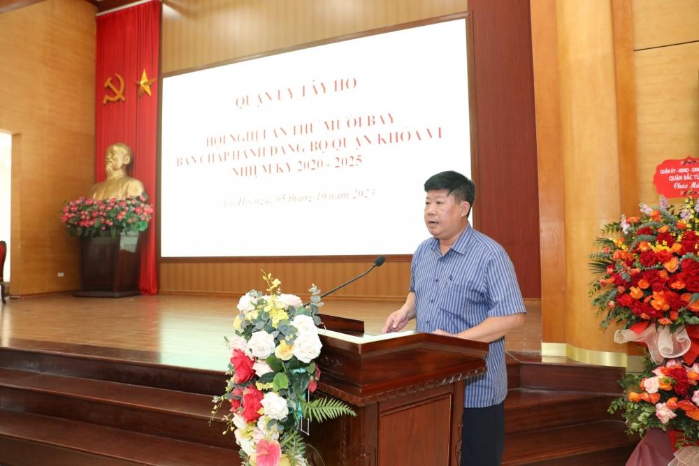 Phó Chủ tịch UBND quận Tây Hồ báo cáo kết quả