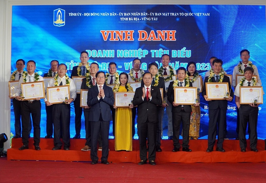 Petrovietnam có 3 doanh nghiệp tiêu biểu được tỉnh Bà Rịa - Vũng Tàu tôn vinh năm 2023 3 doanh nghiệp Dầu khí được tỉnh Bà Rịa - Vũng Tàu tôn vinh Doanh nghiệp tiêu biểu năm 2023