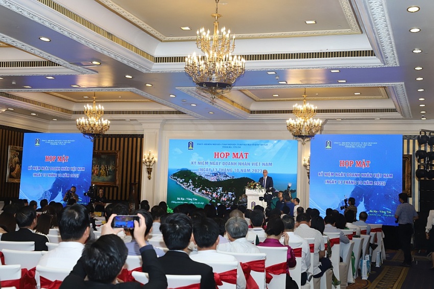 Petrovietnam có 3 doanh nghiệp tiêu biểu được tỉnh Bà Rịa - Vũng Tàu tôn vinh năm 2023 3 doanh nghiệp Dầu khí được tỉnh Bà Rịa - Vũng Tàu tôn vinh Doanh nghiệp tiêu biểu năm 2023