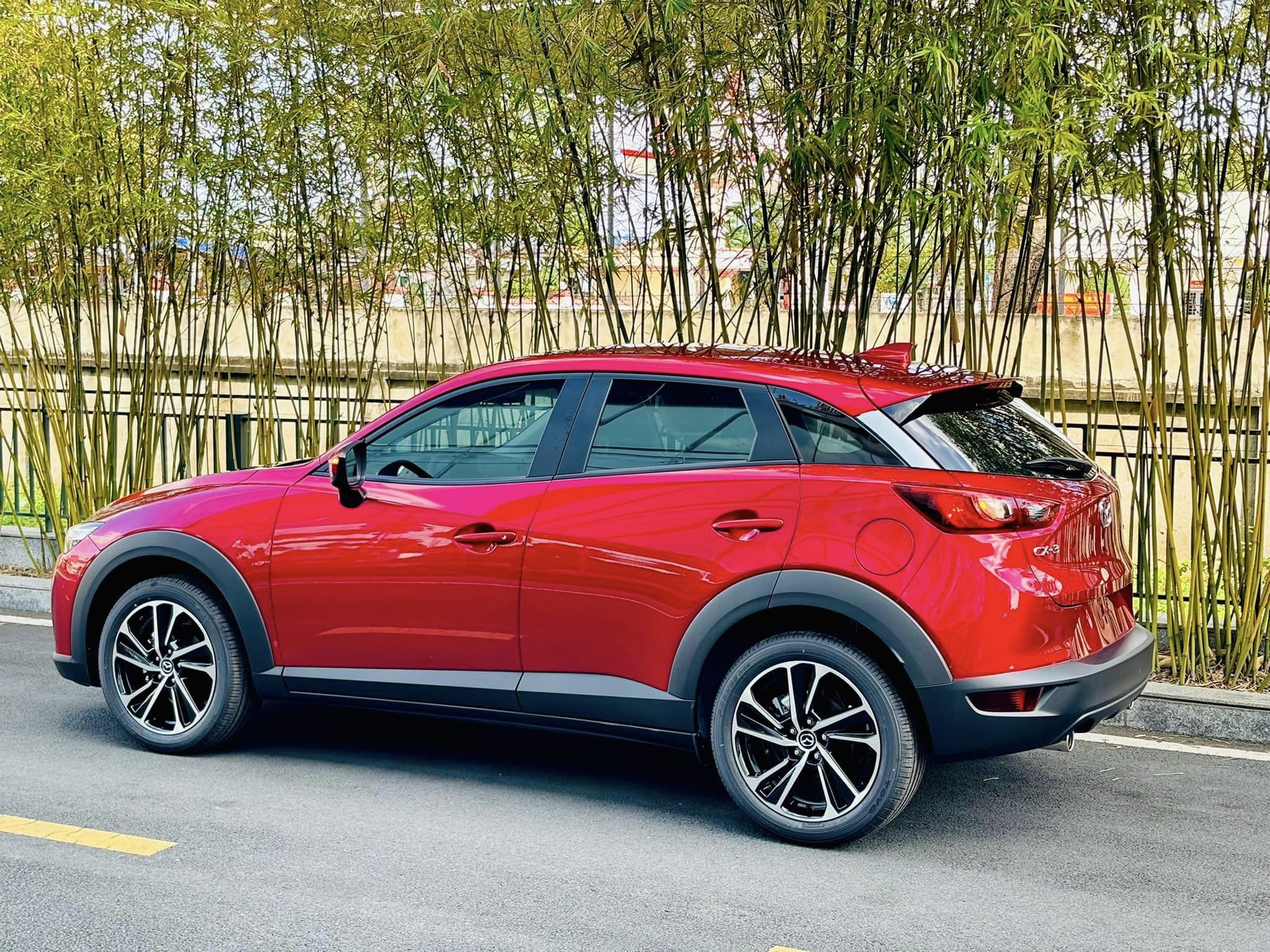 Mazda CX-3 2024 về đại lý: Giá thấp kỷ lục từ 524 triệu, tinh chỉnh thiết kế, thêm nhiều trang bị cạnh tranh Seltos, Creta - Ảnh 9.