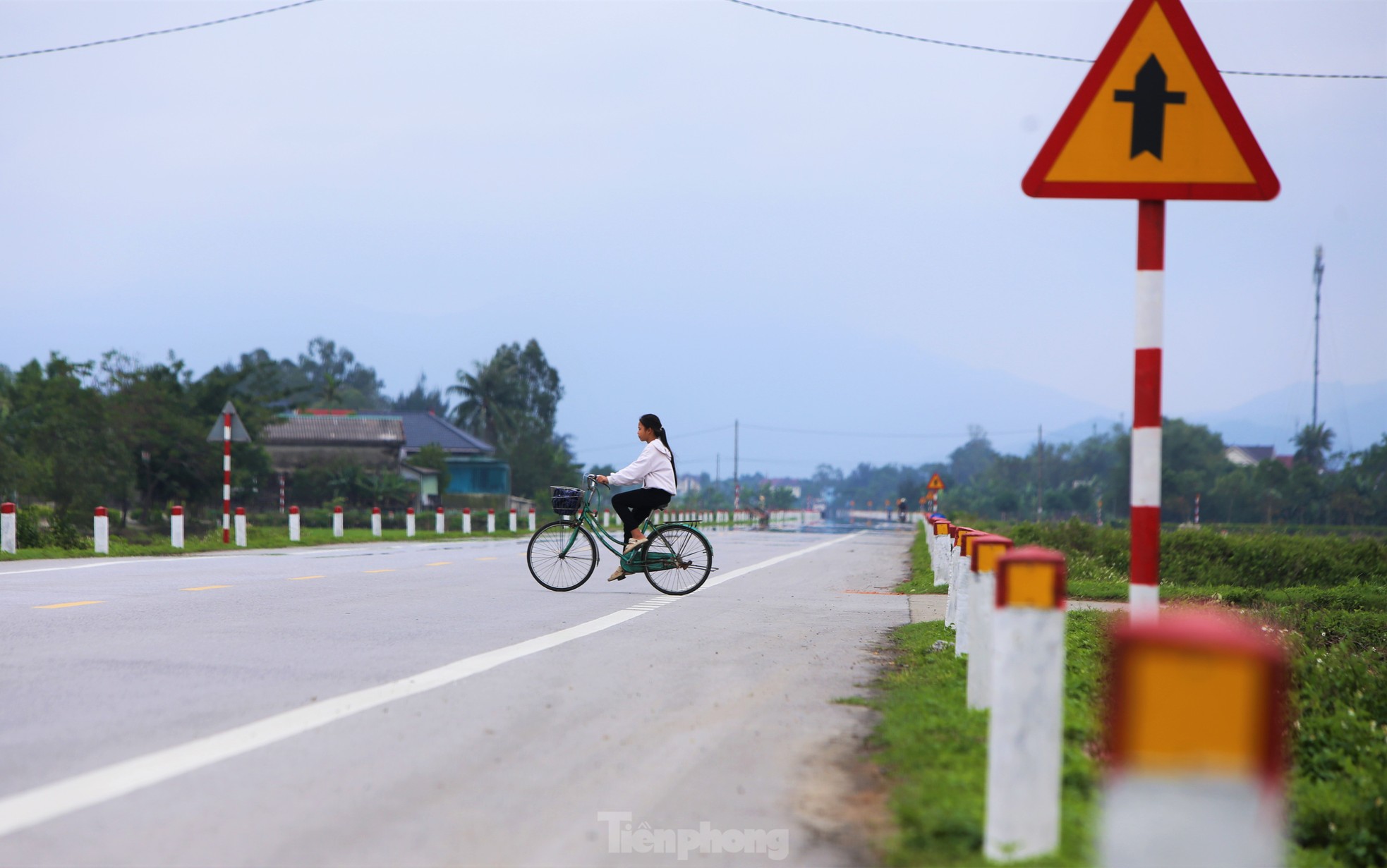 Cận cảnh loạt nút giao, ngã tư 'tử thần' trên đường ven biển gần 2.000 tỷ đồng ở Hà Tĩnh - Ảnh 23.