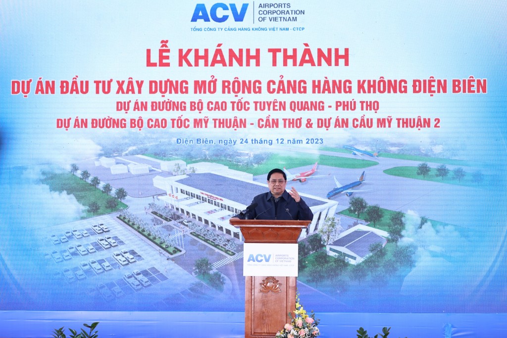 Thủ tướng yêu cầu các bộ, ngành, địa phương, cơ quan, đơn vị liên quan tổ chức khai thác, sử dụng các công trình có hiệu quả - Ảnh VGP/Nhật Bắc