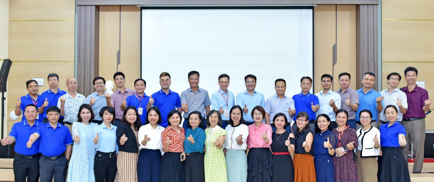 Hình 3. Công đoàn KĐN đoàn kết, tích cực thi đua lao động sản xuất