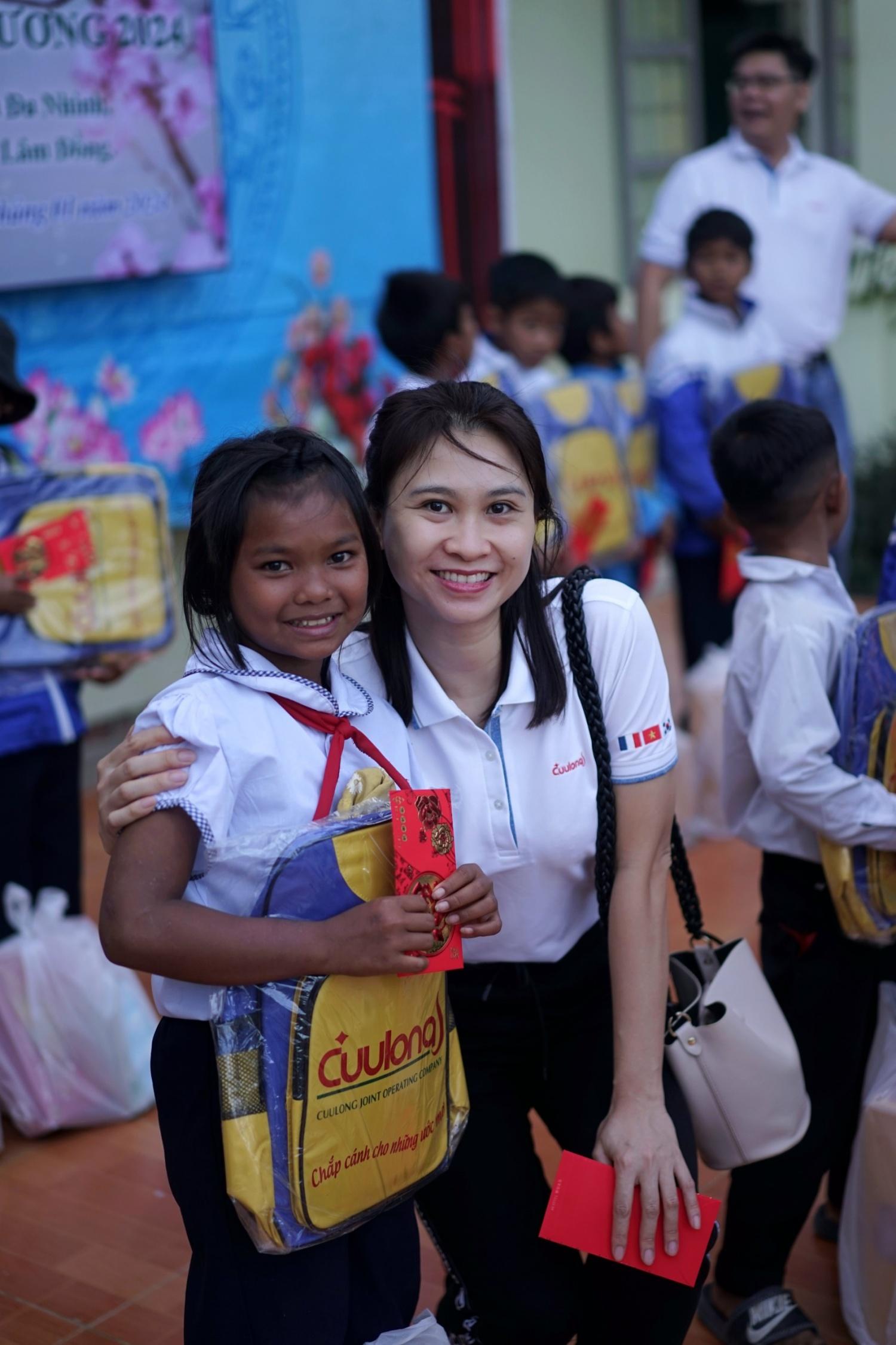 Cửu Long JOC mang “Mùa Xuân Yêu Thương” đến điểm trường vùng cao