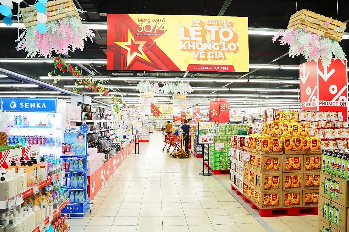 LOTTE Mart tung ưu đãi mừng Đại lễ - Mua sắm thả ga không lo về giá